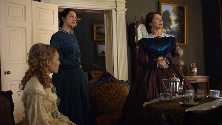 Mercy Streey S1 E4 01